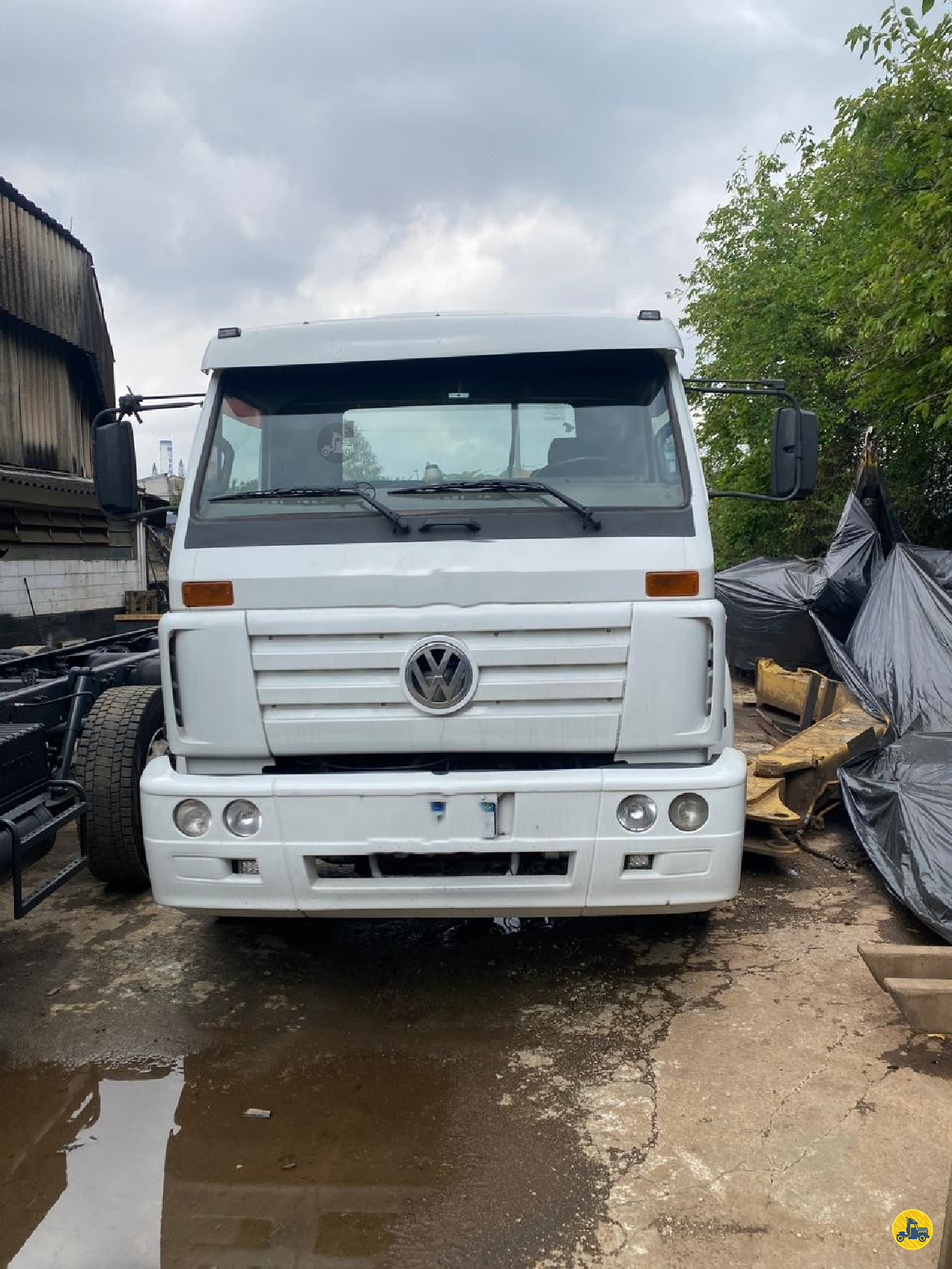 CAMINHAO VOLKSWAGEN VW 23310 Chassis Truck 6x2 Super Laminação SAO BERNARDO DO CAMPO SÃO PAULO SP